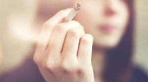 How Smoking Affects your Eyes